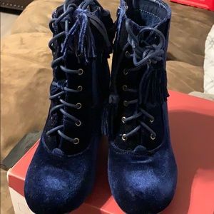 Like new only worn them once